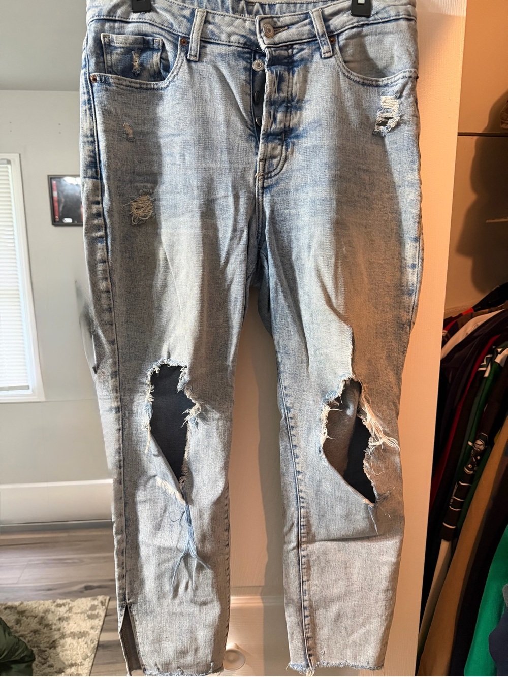 Old Navy Women’s Light Wash Straight-Leg Jeans